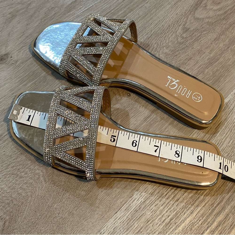 Rouge Helium Geometric Rhinestone Flat Sandals - Picture 9 of 9